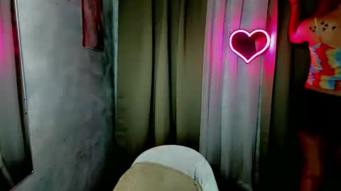 Snapshot of sweetsassyvv chatting on 10.23.25 sweetsassyvv online show from 10.23.25