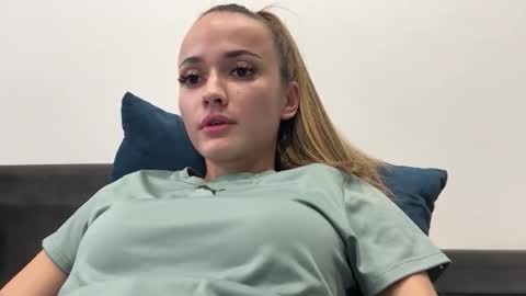 sweetsatalana online show from 04.04.26