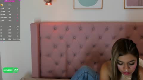 Snapshot of sweetsharon_ chatting on 09.18.25 Sharon online show from 09.18.25