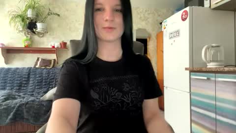 Snapshot of sweetshy99 chatting on 04.15.26 Sweet Shy online show from 04.15.26