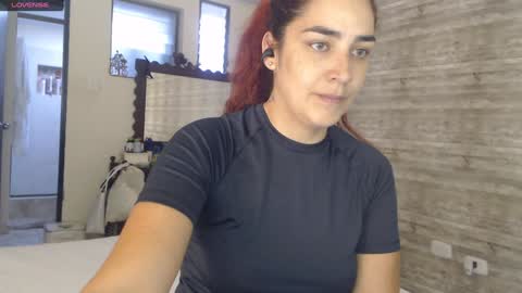 Snapshot of sweetsmile28 chatting on 01.22.25 Dianis online show from 01.22.25