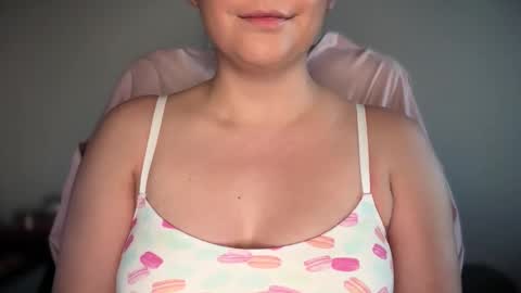 Snapshot of sweetssmashed chatting on 02.20.26 sweetssmashed online show from 02.20.26