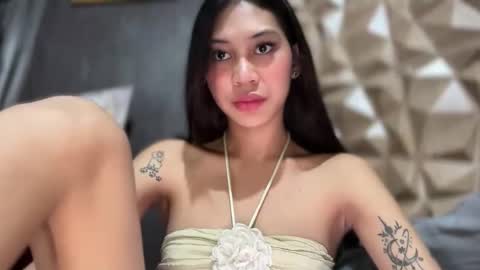 Snapshot of sweetstares chatting on 09.09.25 yanny online show from 09.09.25