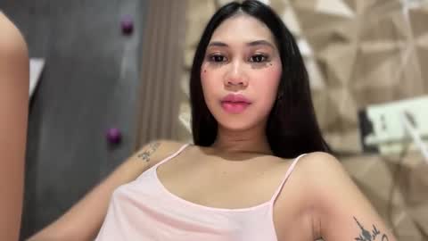 Snapshot of sweetstares chatting on 09.14.25 yanny online show from 09.14.25