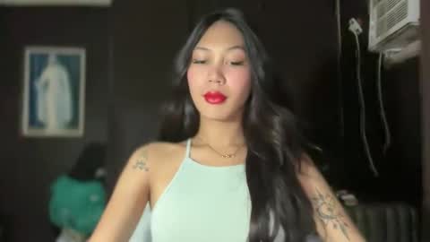 Snapshot of sweetstares chatting on 02.18.26 yanny online show from 02.18.26