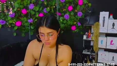 Molly -  INDEPENDENT MODEL online show from 04.21.26