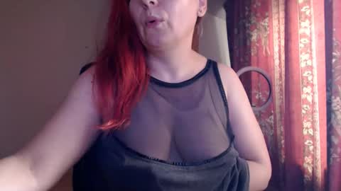 Snapshot of sweettanne chatting on 06.06.26 SweettAnne online show from 06.06.26