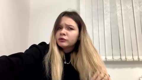 Snapshot of sweettchloe chatting on 12.24.24 SweetTChloe online show from 12.24.24