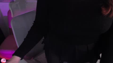 Snapshot of sweettoqui chatting on 10.26.25 Pau online show from 10.26.25