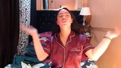 Ms trixiee online show from 10.19.25