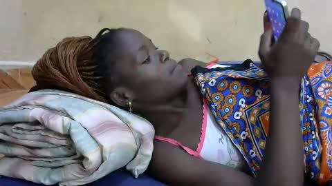 Snapshot of sweetvallerie chatting on 02.09.25 sweetvallerie online show from 02.09.25