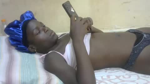 Snapshot of sweetvallerie chatting on 03.07.25 sweetvallerie online show from 03.07.25