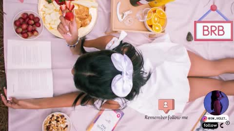 Snapshot of sweetviolet___ chatting on 11.16.25 sweetviolet___ online show from 11.16.25