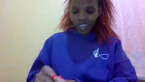Snapshot of sweetwipe_africana14 chatting on 12.22.25 Essy online show from 12.22.25