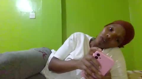 Snapshot of sweetwipe_africana14 chatting on 01.07.26 Essy online show from 01.07.26