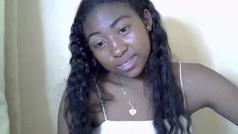 Snapshot of sweety_miorah_7 chatting on 10.27.25 Miorah online show from 10.27.25