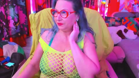 Snapshot of sweetylisahard chatting on 03.08.25 Lisa online show from 03.08.25