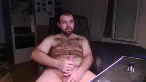Snapshot of swislut chatting on 05.25.26 swislut online show from 05.25.26
