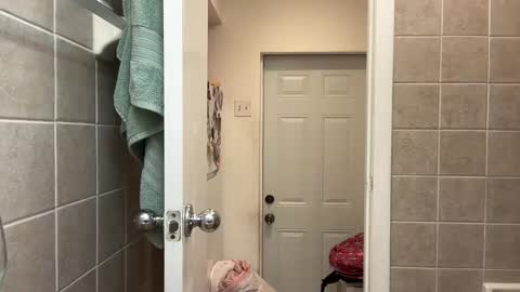 Snapshot of switchinjay chatting on 10.05.25 switchinjay online show from 10.05.25