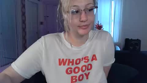 Snapshot of switchykitty chatting on 12.03.25 ashley blayde online show from 12.03.25