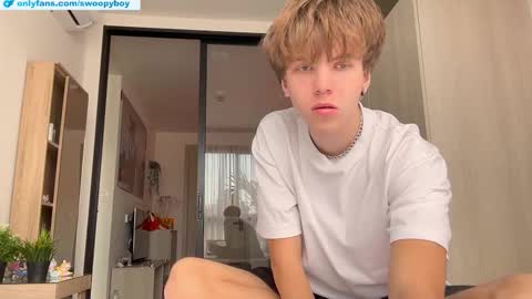 swoopyboy online show from 11.04.25