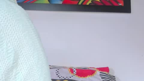 Snapshot of swtt_lilly chatting on 10.10.25 Lilly online show from 10.10.25