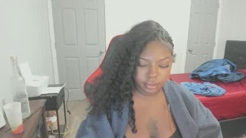 sxamleuy online show from 10.25.25