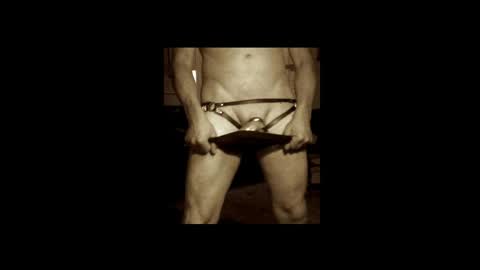 Snapshot of syd666 chatting on 04.15.26 subfordomme online show from 04.15.26