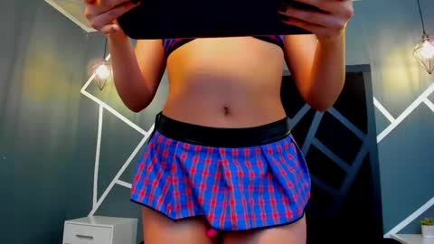 Snapshot of sydney_miller_ chatting on 11.01.25 Sydney online show from 11.01.25