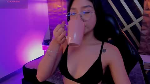 Snapshot of sydney_miller_ chatting on 02.26.26 Sydney online show from 02.26.26