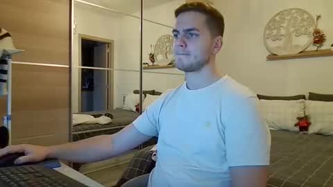 syl092 online show from 12.05.25