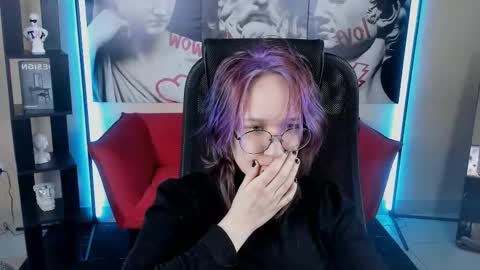 syllviareed online show from 12.21.25