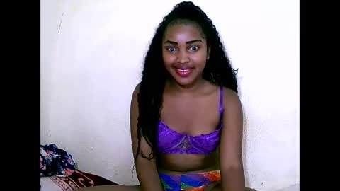 Snapshot of sylviasexy27 chatting on 01.01.25 sylviasexy27 online show from 01.01.25