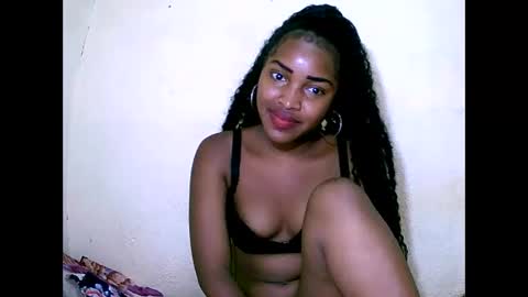 Snapshot of sylviasexy27 chatting on 01.03.25 sylviasexy27 online show from 01.03.25