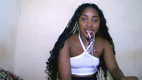 Snapshot of sylviasexy27 chatting on 01.16.25 sylviasexy27 online show from 01.16.25