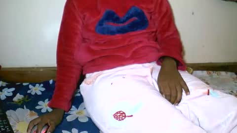 Snapshot of sylviasexy27 chatting on 12.02.25 sylviasexy27 online show from 12.02.25