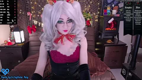 Snapshot of sylvie_fey chatting on 12.26.24 Sylvie online show from 12.26.24