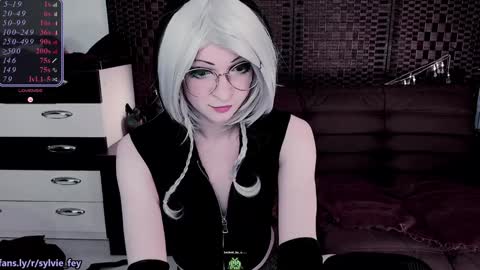 Snapshot of sylvie_fey chatting on 01.30.25 Sylvie online show from 01.30.25