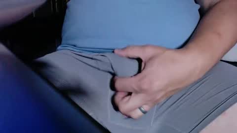 Snapshot of synth6969 chatting on 09.11.25 Dad Bod online show from 09.11.25