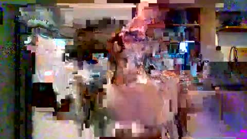 Snapshot of synthiansoup chatting on 11.27.25 synthiansoup online show from 11.27.25