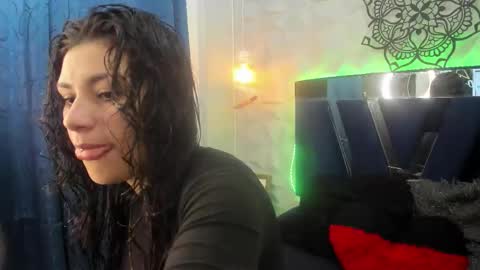 Snapshot of t_o_t_y chatting on 03.05.26 toty online show from 03.05.26