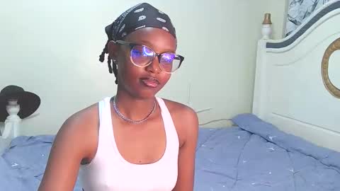 Snapshot of t_okyo chatting on 09.24.25 TOKYO online show from 09.24.25