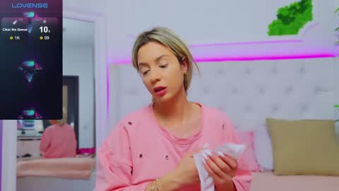 Arianna online show from 01.13.25