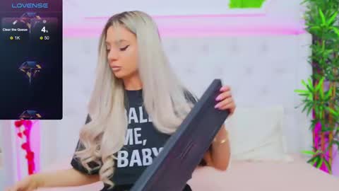 Arianna online show from 02.13.25