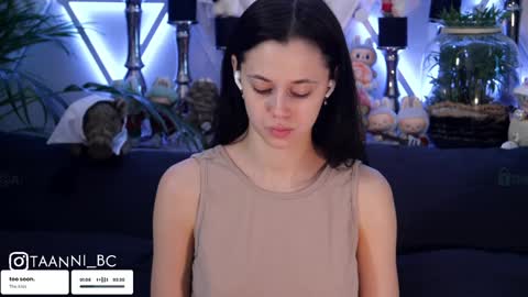 Snapshot of taanni_bc chatting on 10.09.25 TAANNI online show from 10.09.25