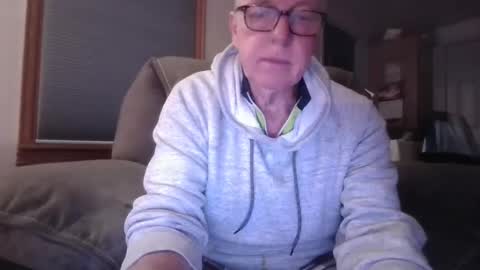 tacrunner66_ online show from 10.12.25