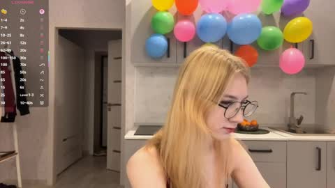 Snapshot of tainastoa chatting on 04.05.26 Tessa online show from 04.05.26