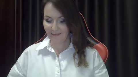 taisialucky77 online show from 10.19.25