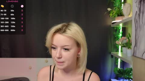 Snapshot of taitatkins chatting on 01.26.25 Emily online show from 01.26.25