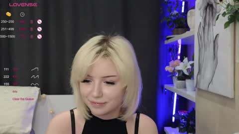 Snapshot of taitatkins chatting on 01.28.25 Emily online show from 01.28.25